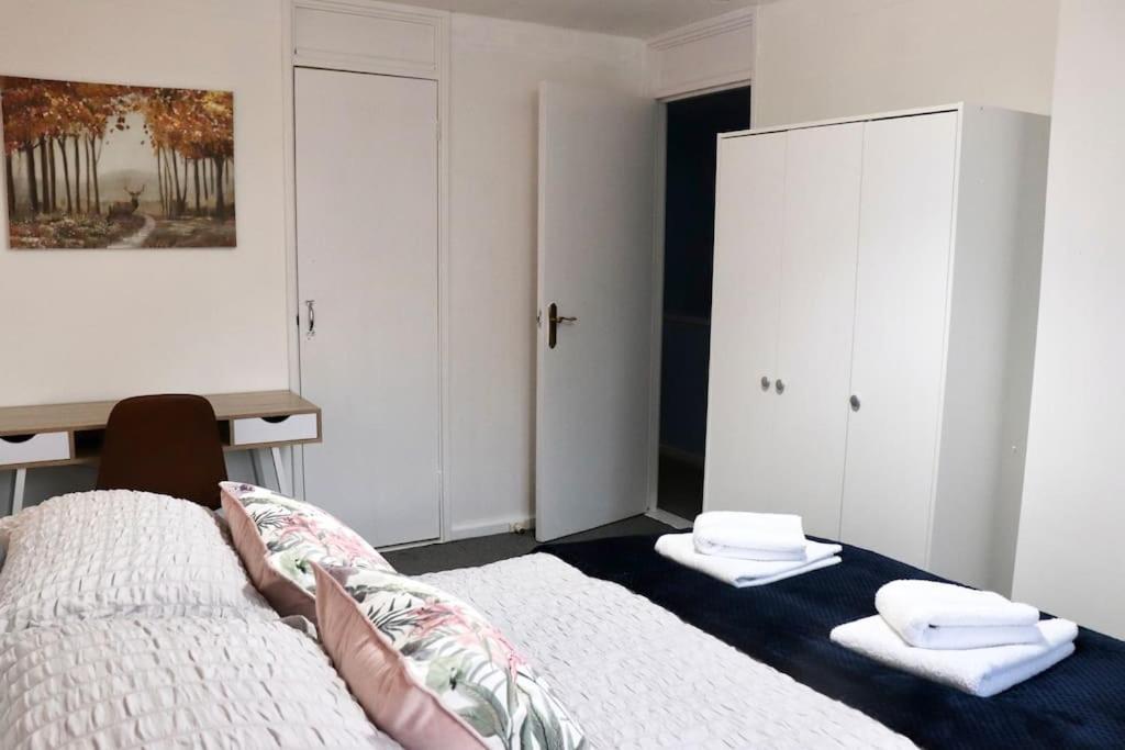 Lovely Staycation With Family Free Parking & Wifi Leeds  Exteriér fotografie